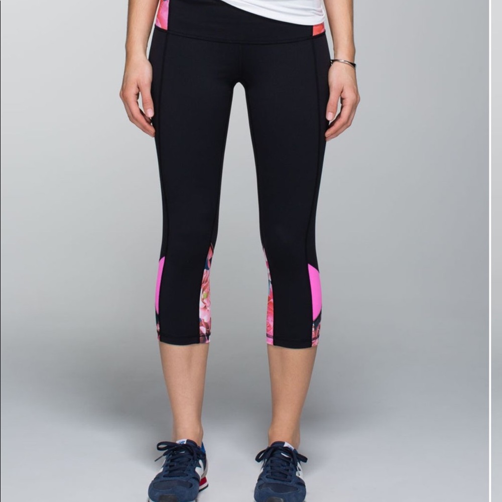 Lululemon Embody Crop